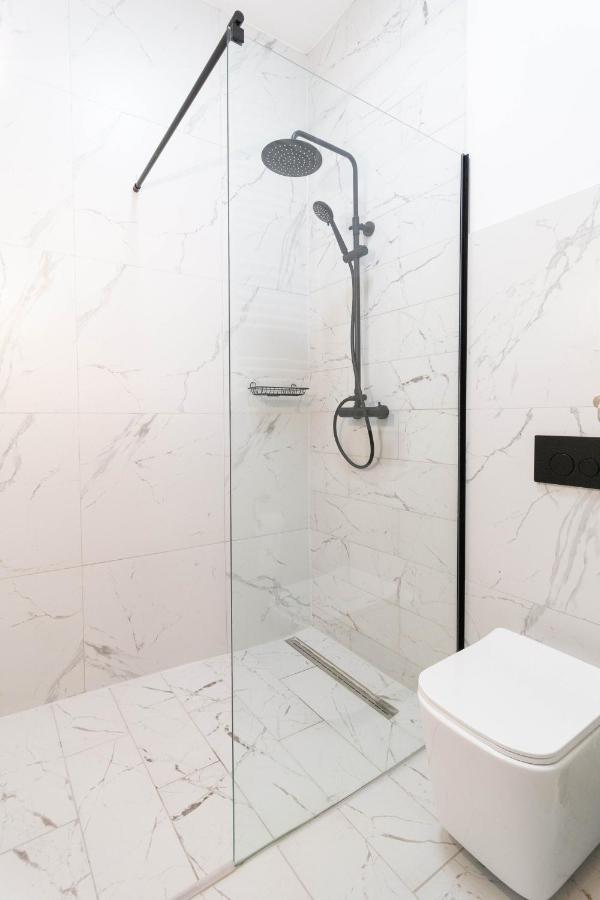 Glamorous And Brand New 2 Bedroom 克拉科夫 外观 照片